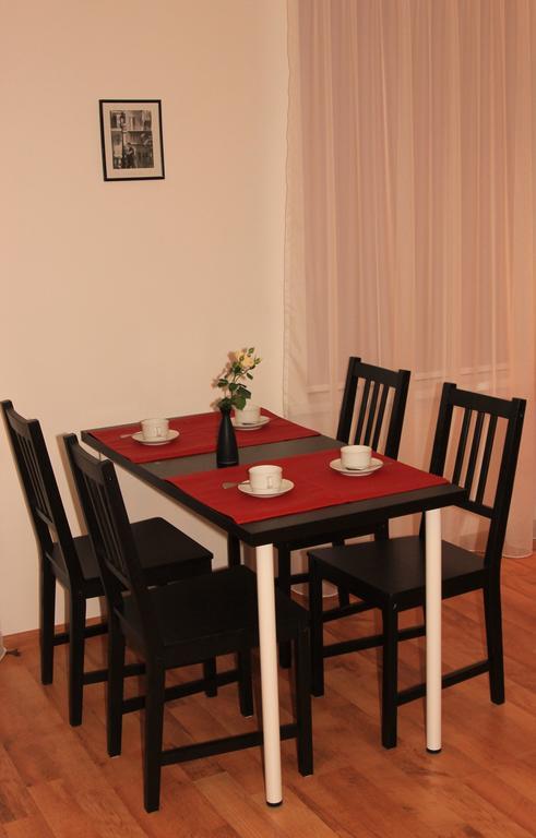 Dezzaray1 Appartement Ventspils Buitenkant foto